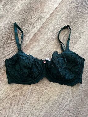 Victoria's Secret Dark Green Lace Underwire Bra